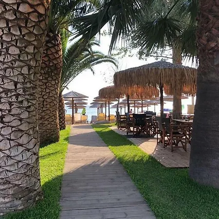V Luxury 3 Apartment Toroni