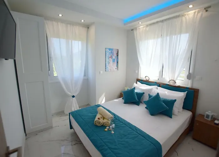 V Luxury 3 Апартаменты Торони