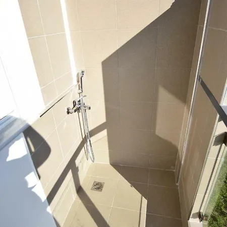 V Luxury 3 Apartman *