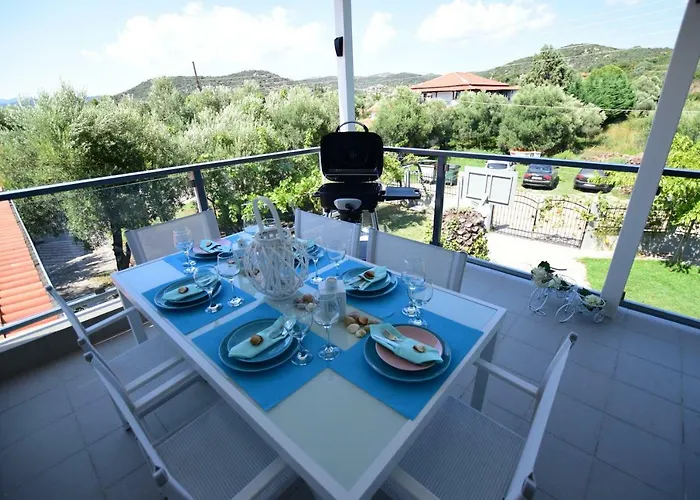 V Luxury 3 *