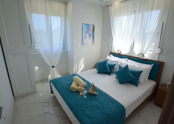 V Luxury 3 *